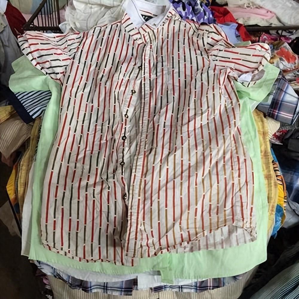 解析衣服尾单的含义及其背后的商业现象探究